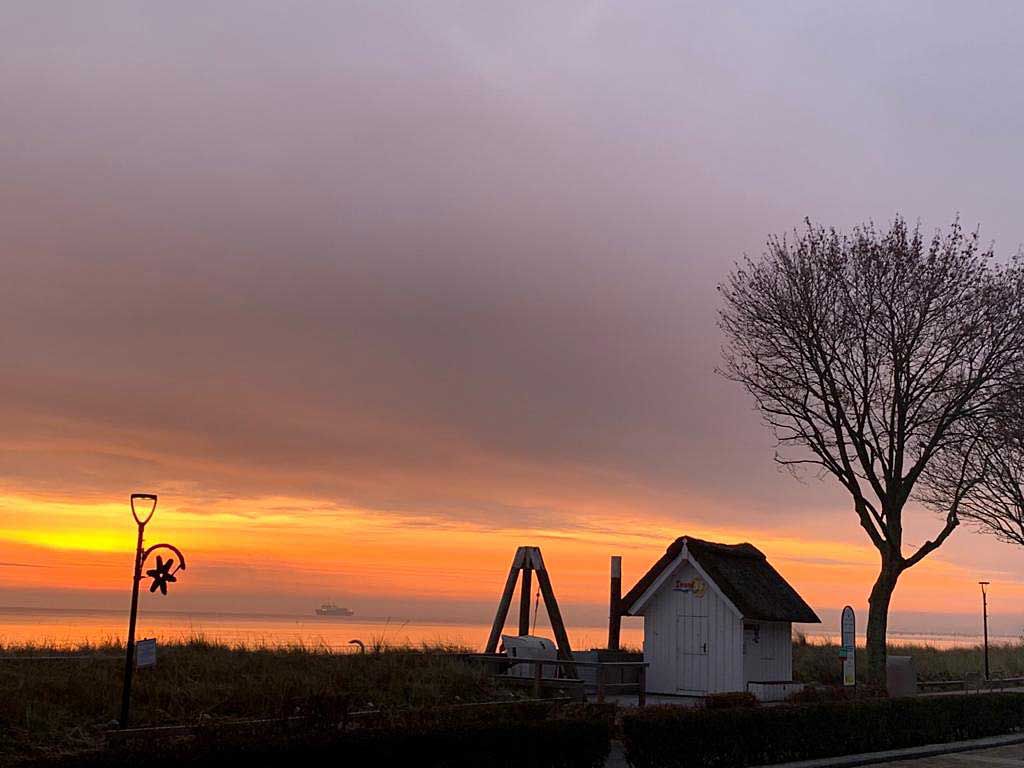 Foto: Meerblick im Abendrot Strandnest Scharbeutz