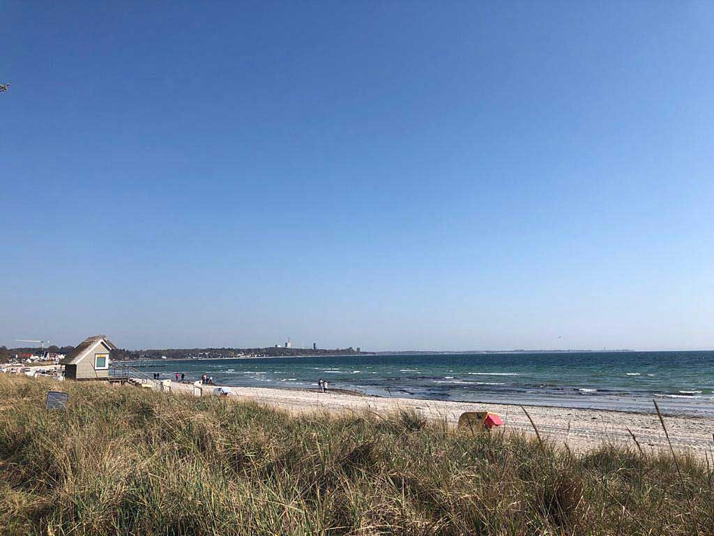 Foto: Blick zum Strand Strandnest Scharbeutz